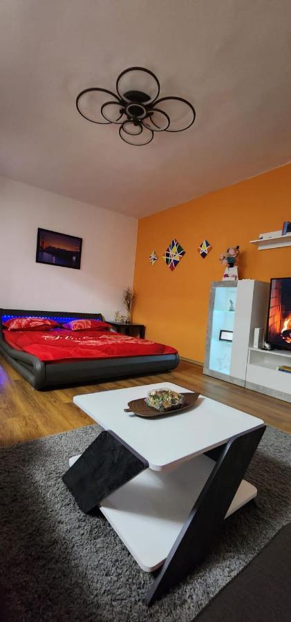 Crisshome1 Букурещ Екстериор снимка
